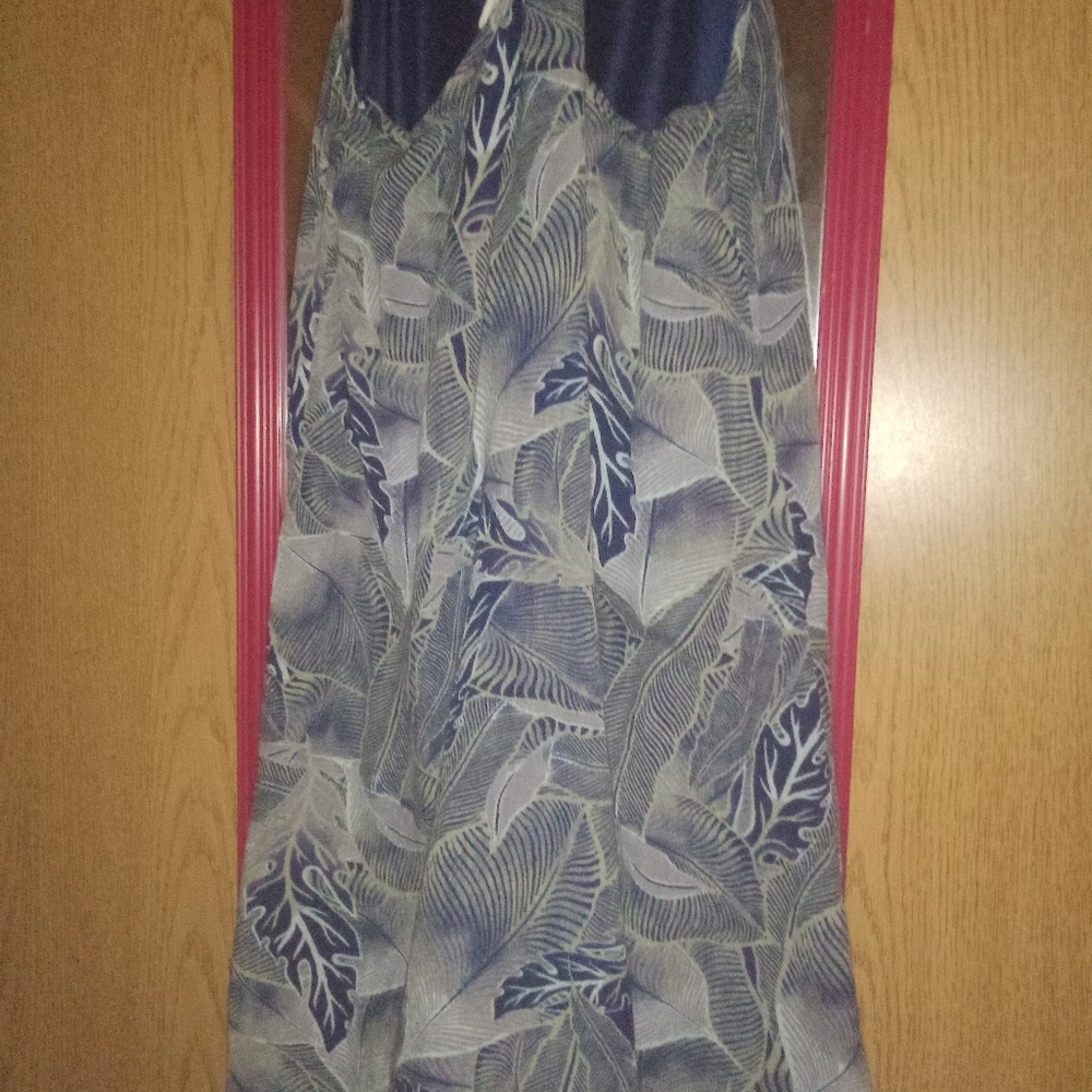 XS Roxy Dress - Picture 2 of 3